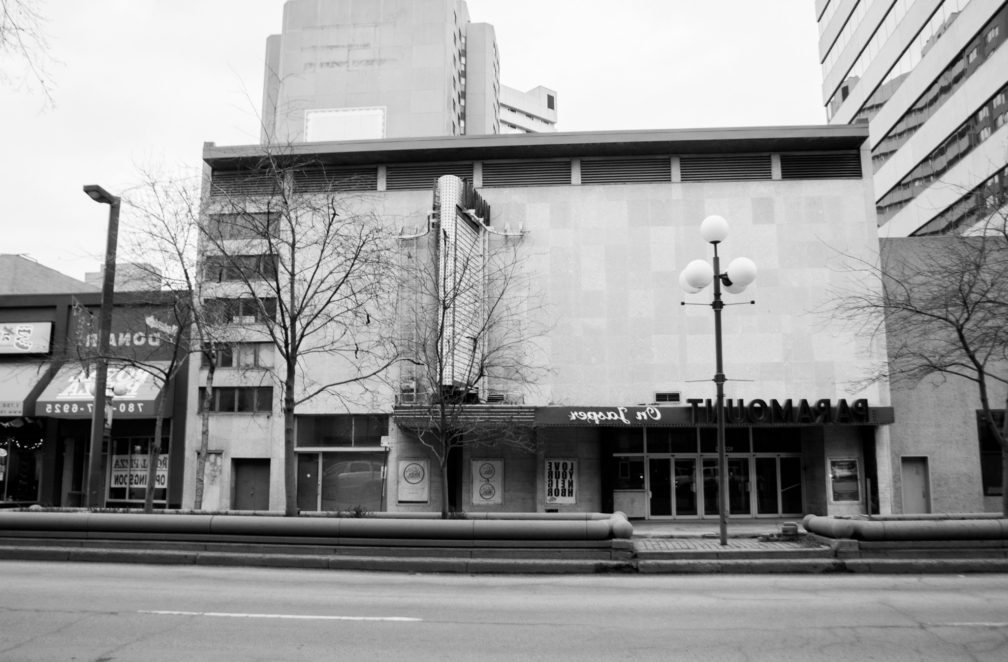 greyscale photo of building